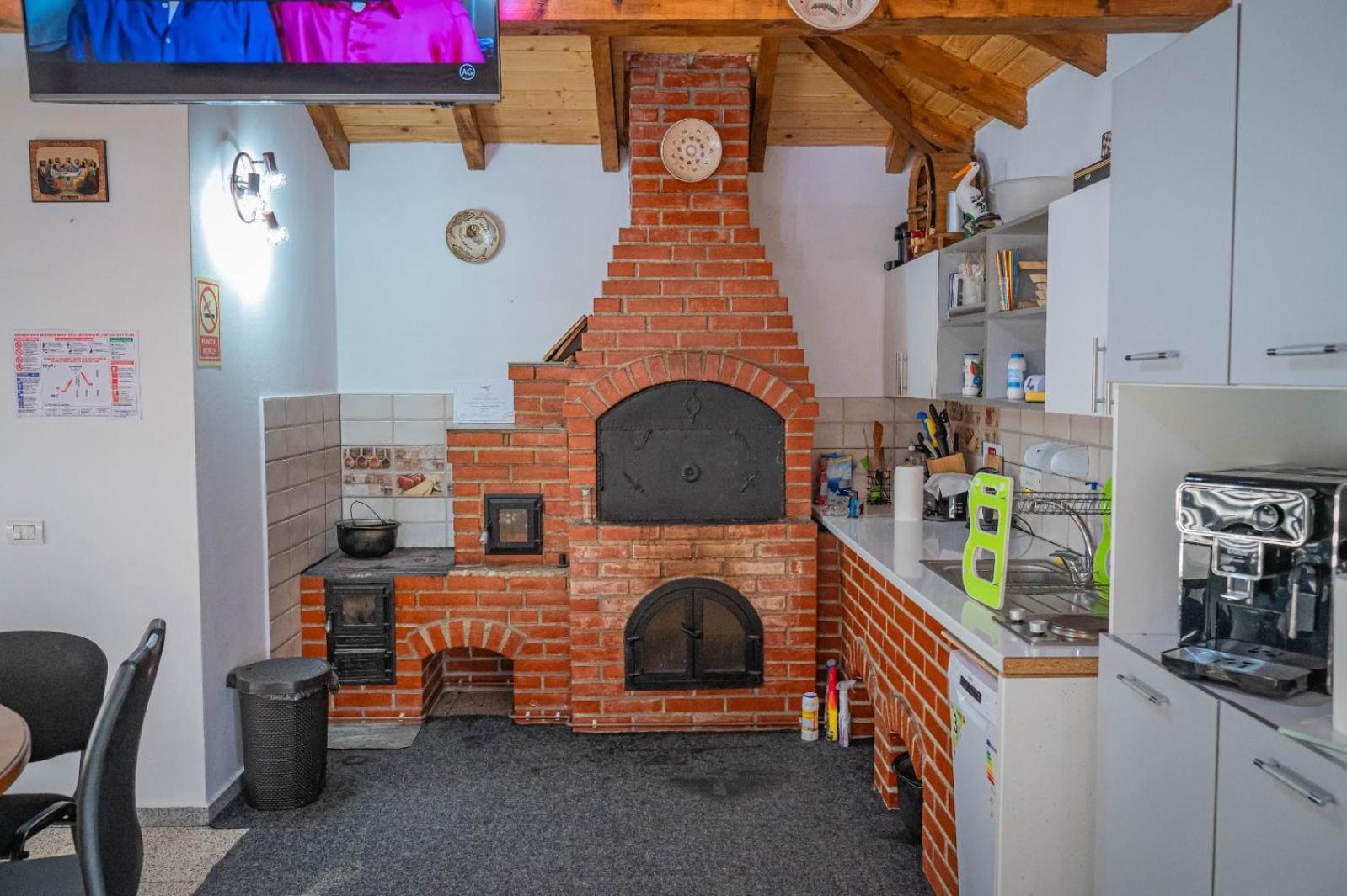 Apartamento La Maria si Ioana Curtea de Argeş Exterior foto